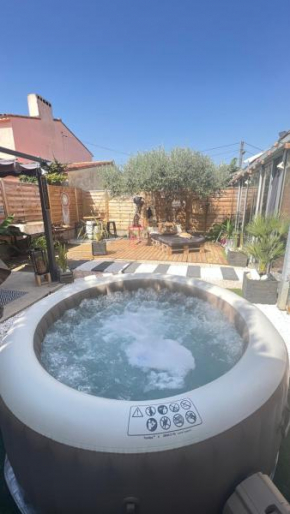 Chez Fabiola maison avec jardin proche de la cité Médiévale